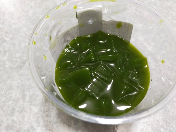 ツヤツヤな抹茶寒天