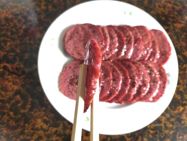 牛タン黒胡椒の厚み