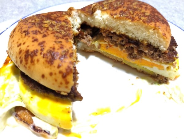 チーズロコモコの断面